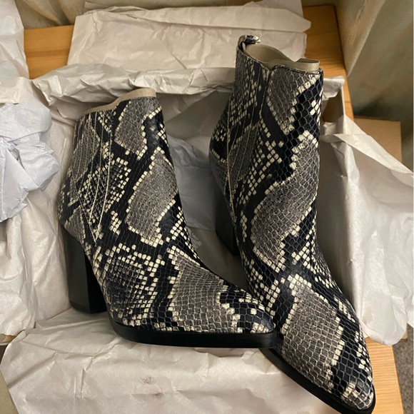 Marc fisher Alva snake boots - Picture 9 of 9